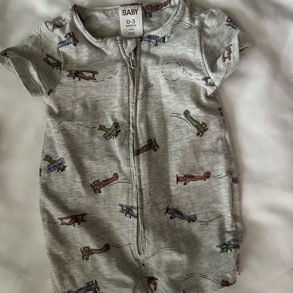 Assorted Baby Rompers and Outfits - Picture 2 of 8